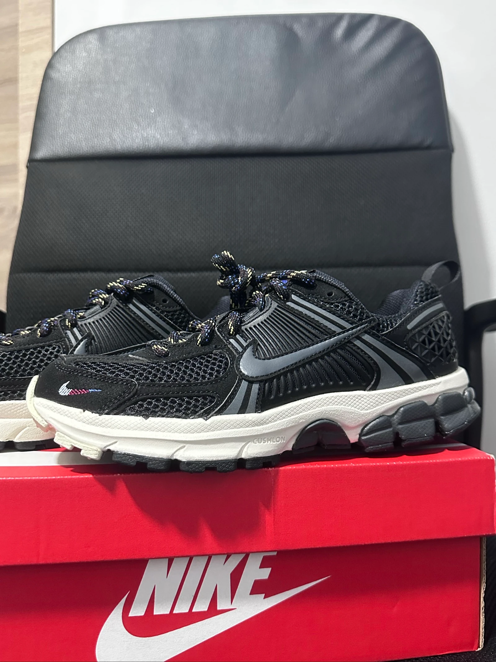 Baskets Nike Vomero 5 noir taille 38